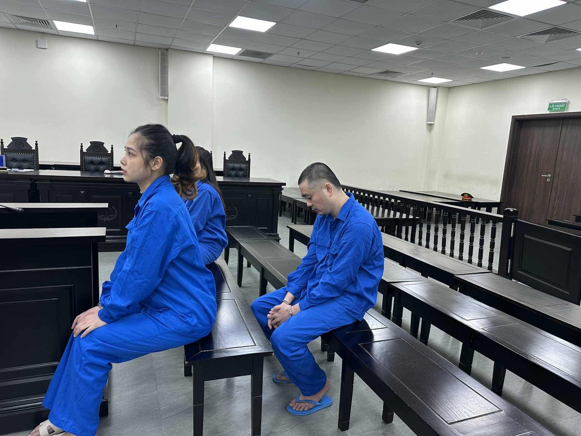 Nghe bạn gái gọi “Chồng ơi!” Người đàn ông ra tay tiễn nạn nhân về trời